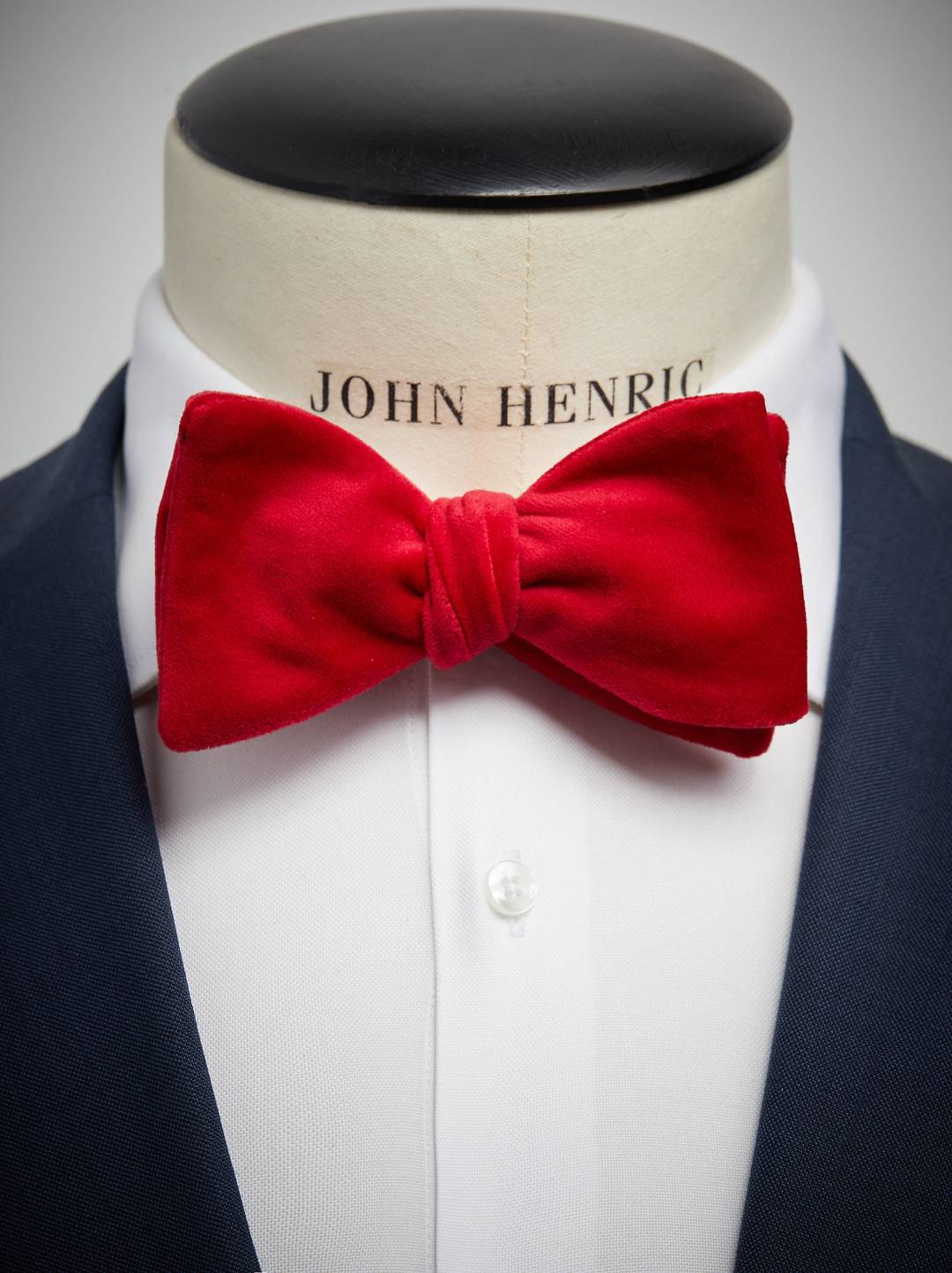 Velvet Bow Tie - Buy online | John Henric
