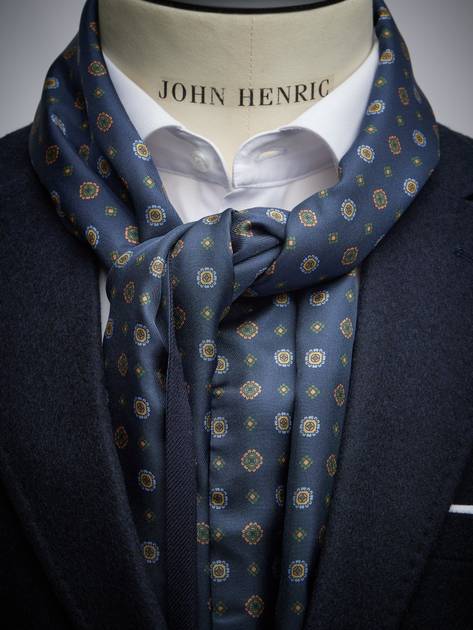 【MFPEN herreekvipering】WOOL SCARF / BLUE Navy Blue Wool & Silk Scarf - Buy online | John Henric