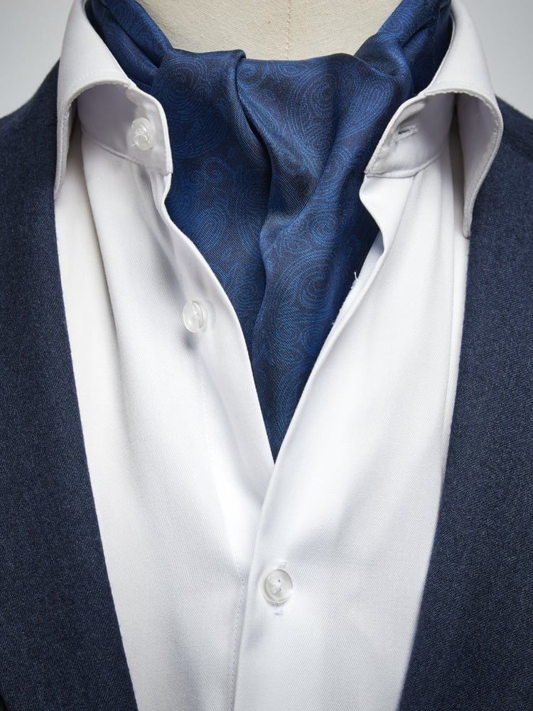 Blauer Ascot