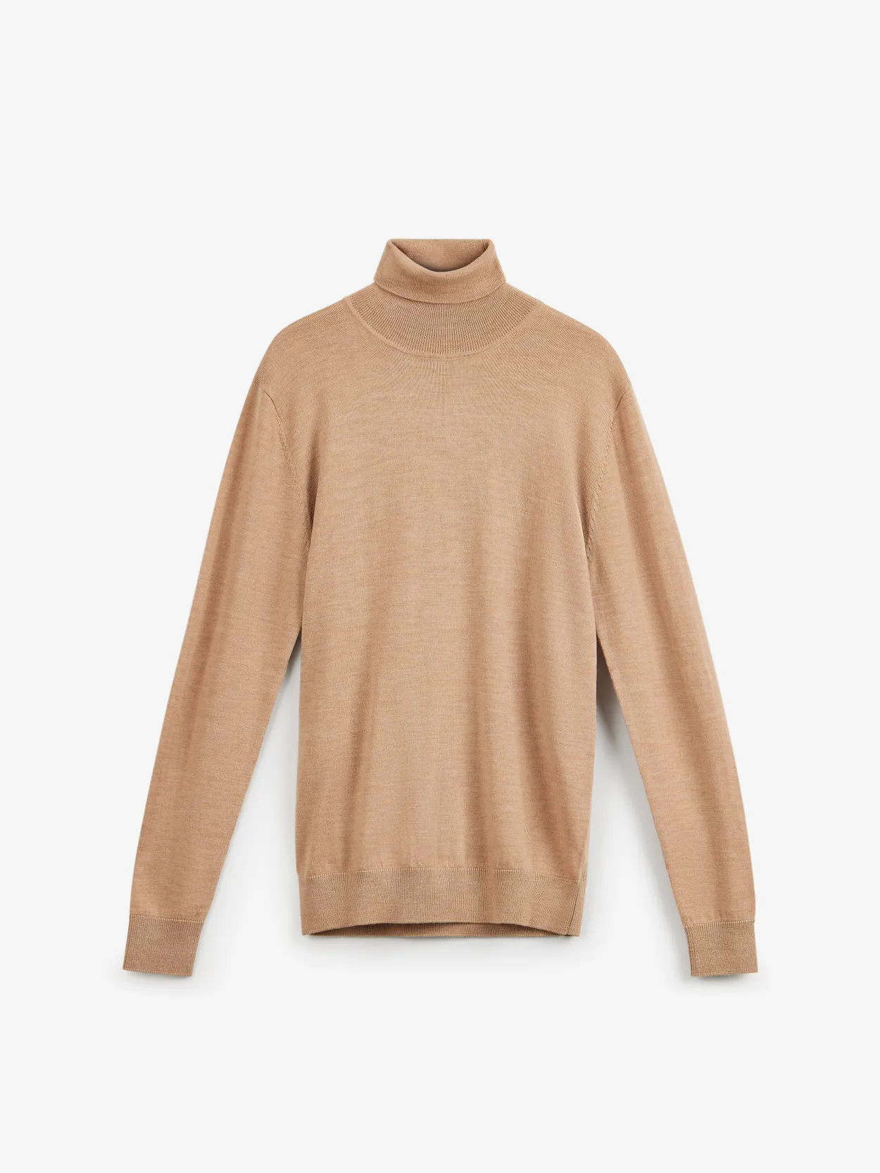 Beige turtlenecks 2025