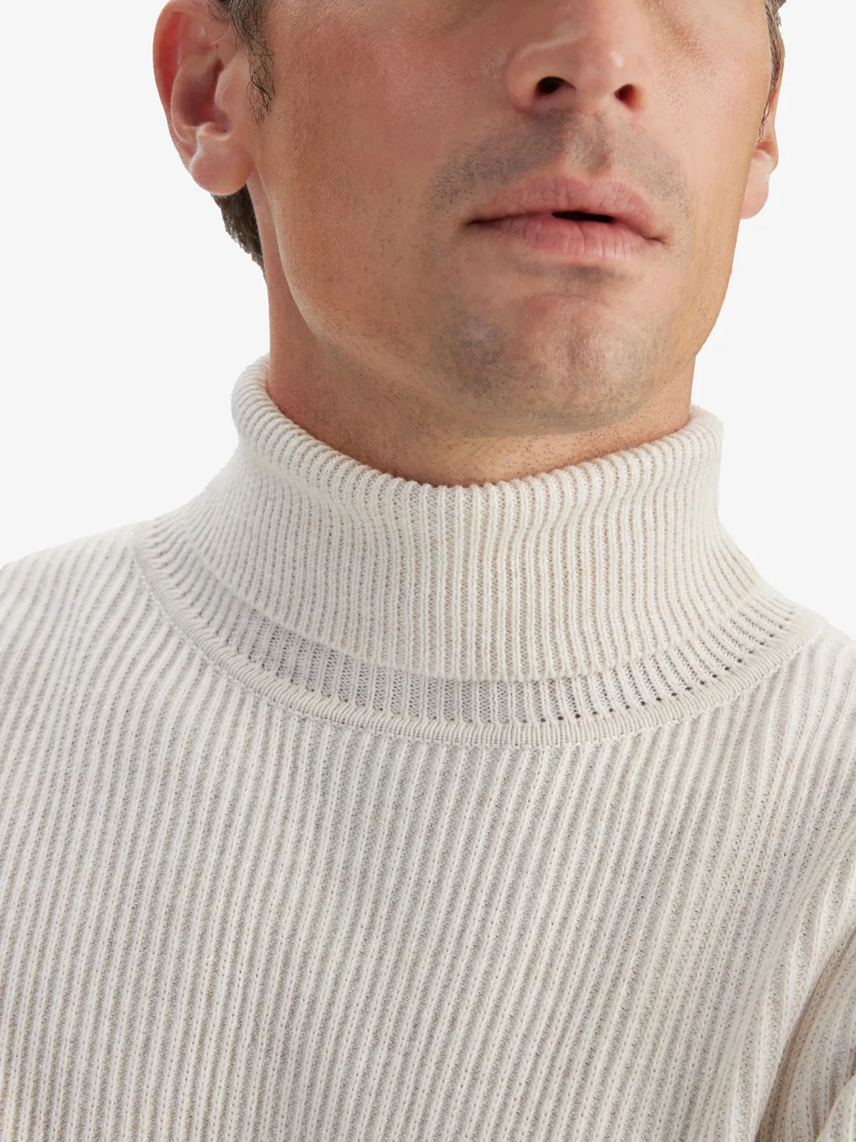 Men's White Turtleneck Sweaters