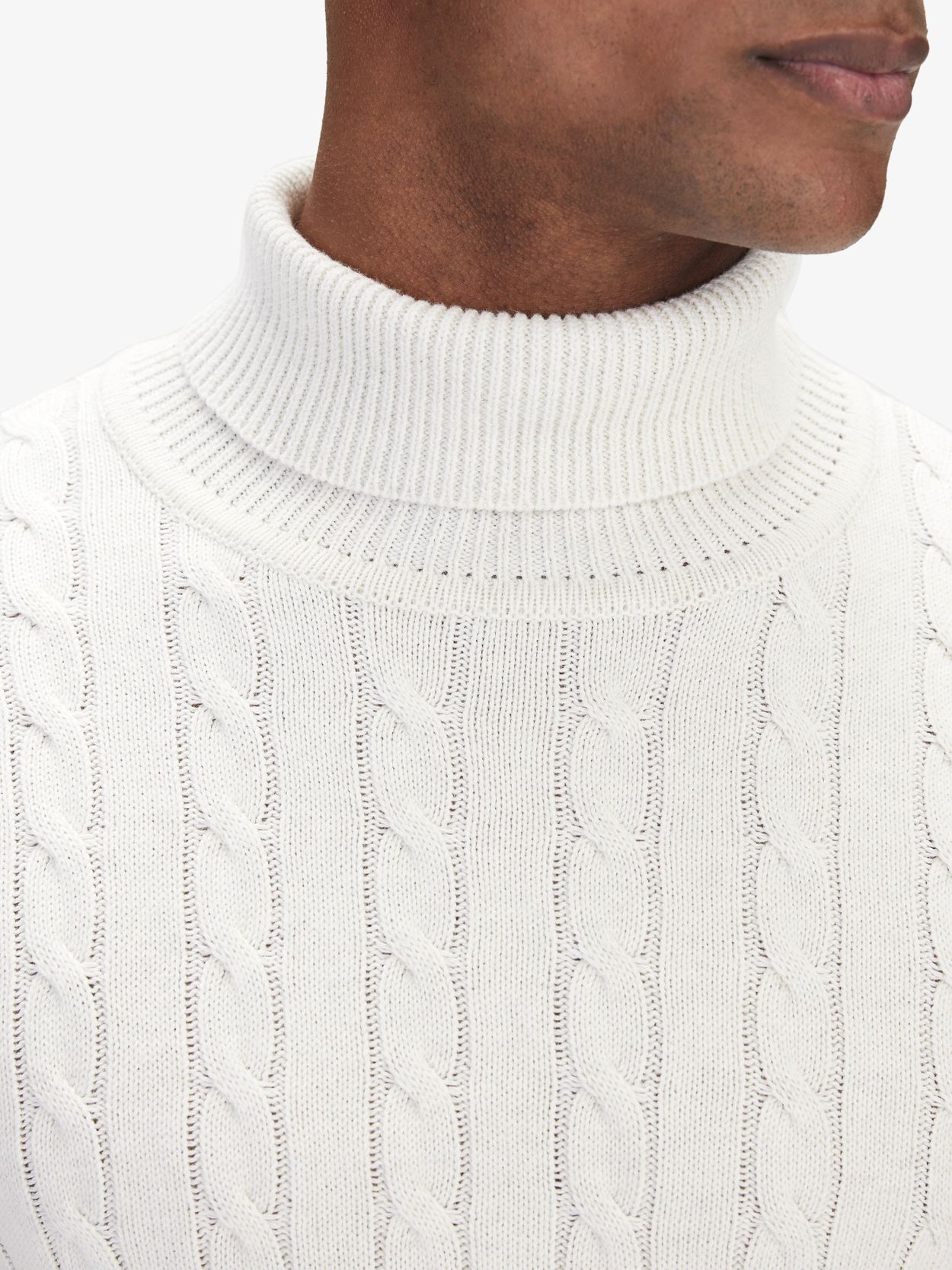 White Turtleneck – Conquer Menswear