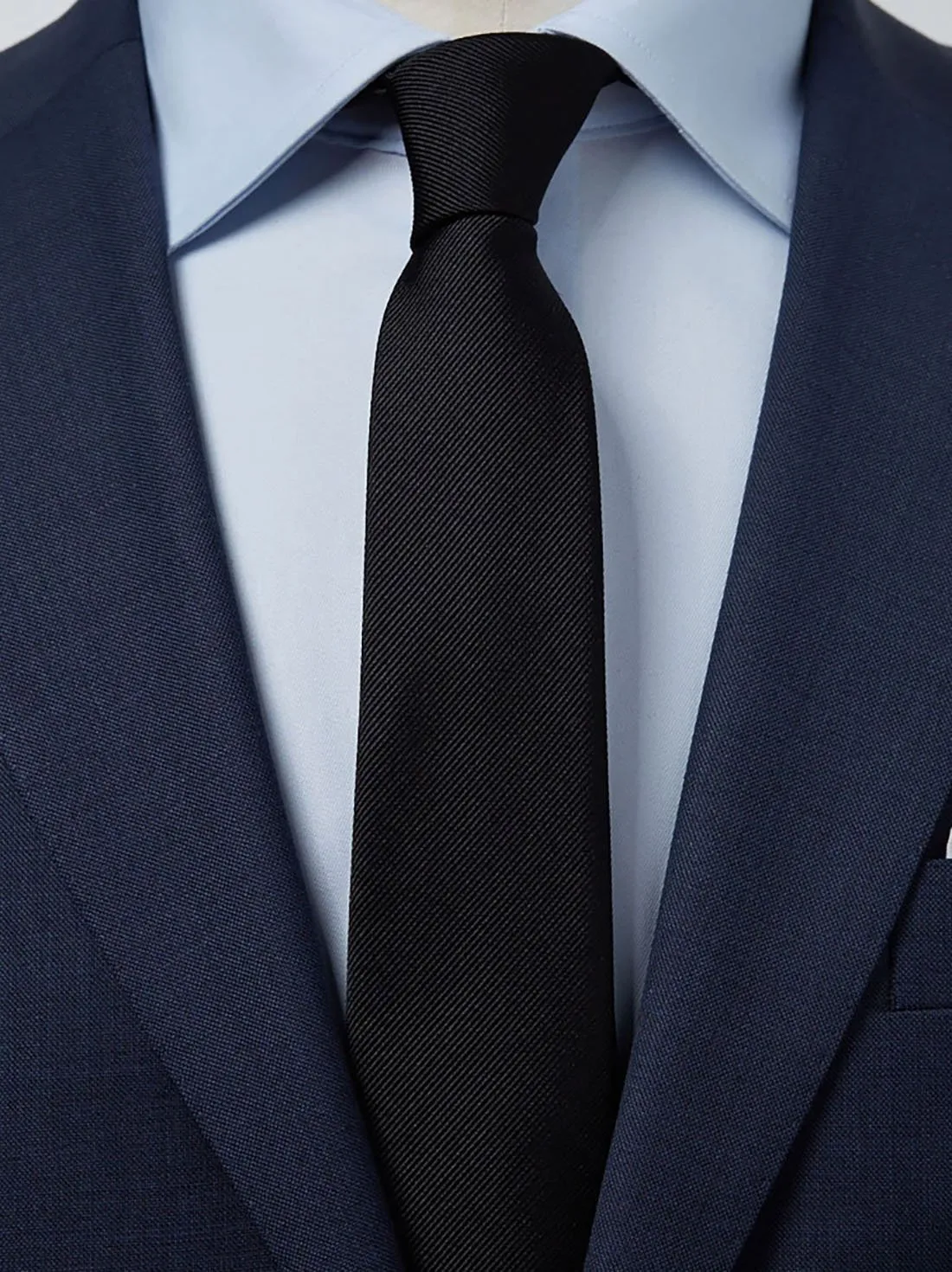 Black Tie Plain