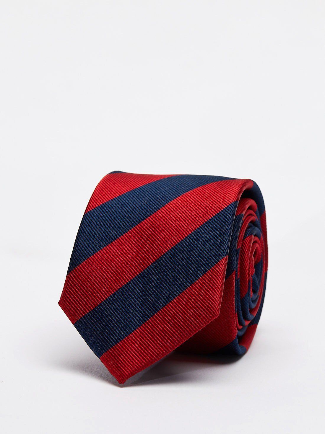 Red & Blue Tie Club 