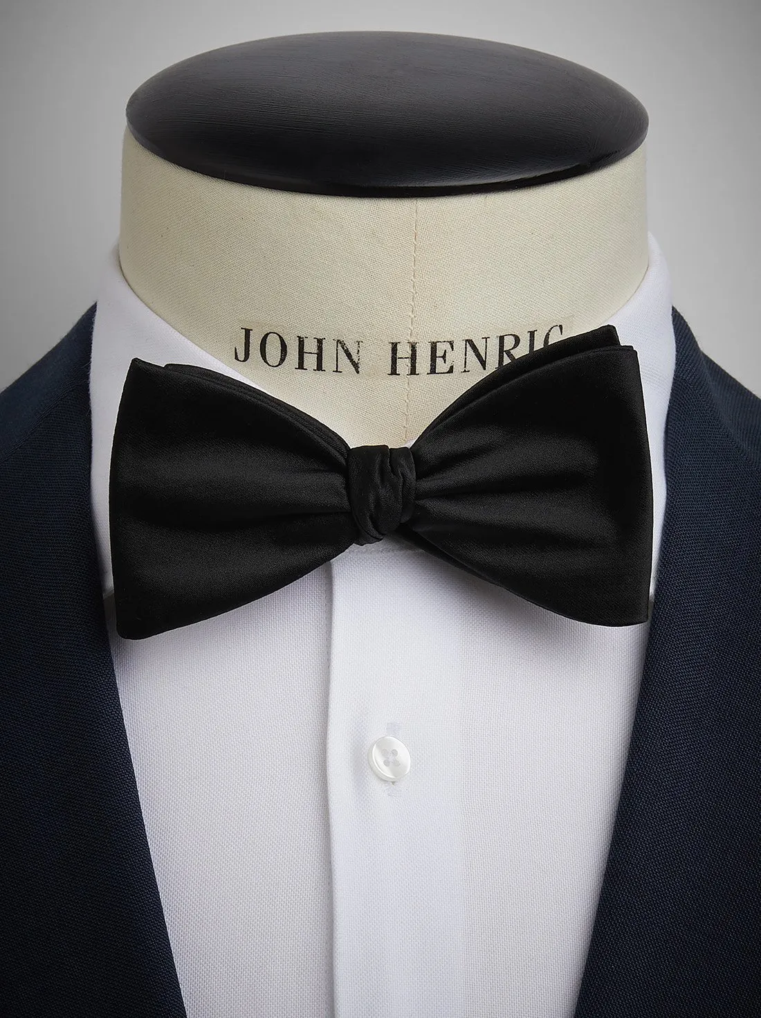 Black Bow Tie Plain