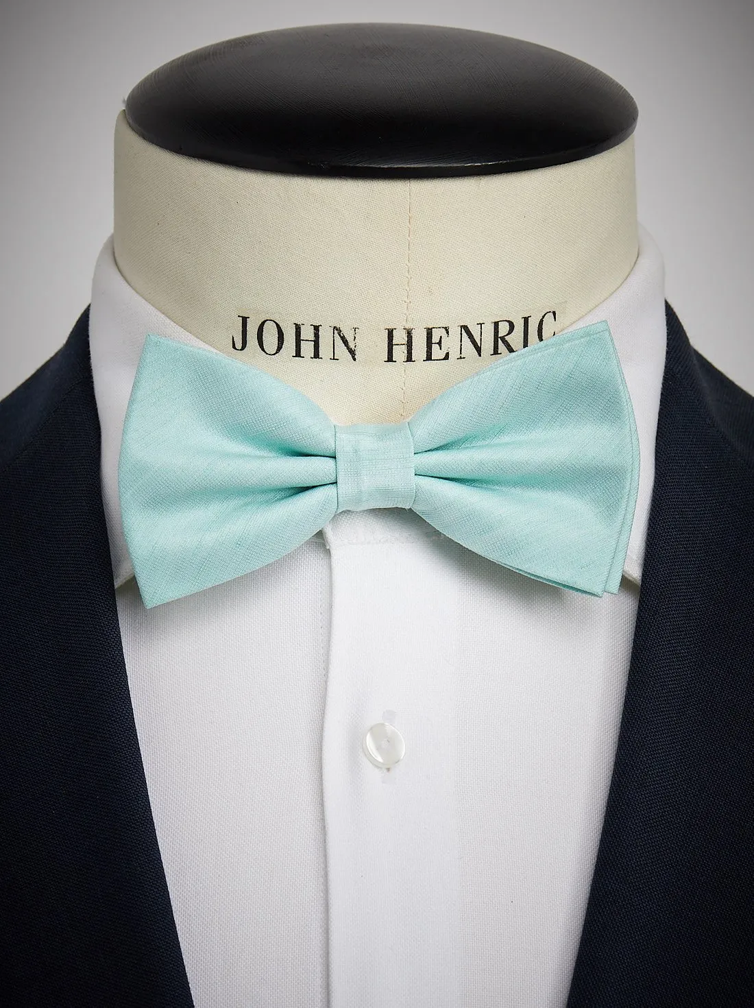 Turquoise Bow Tie Linen