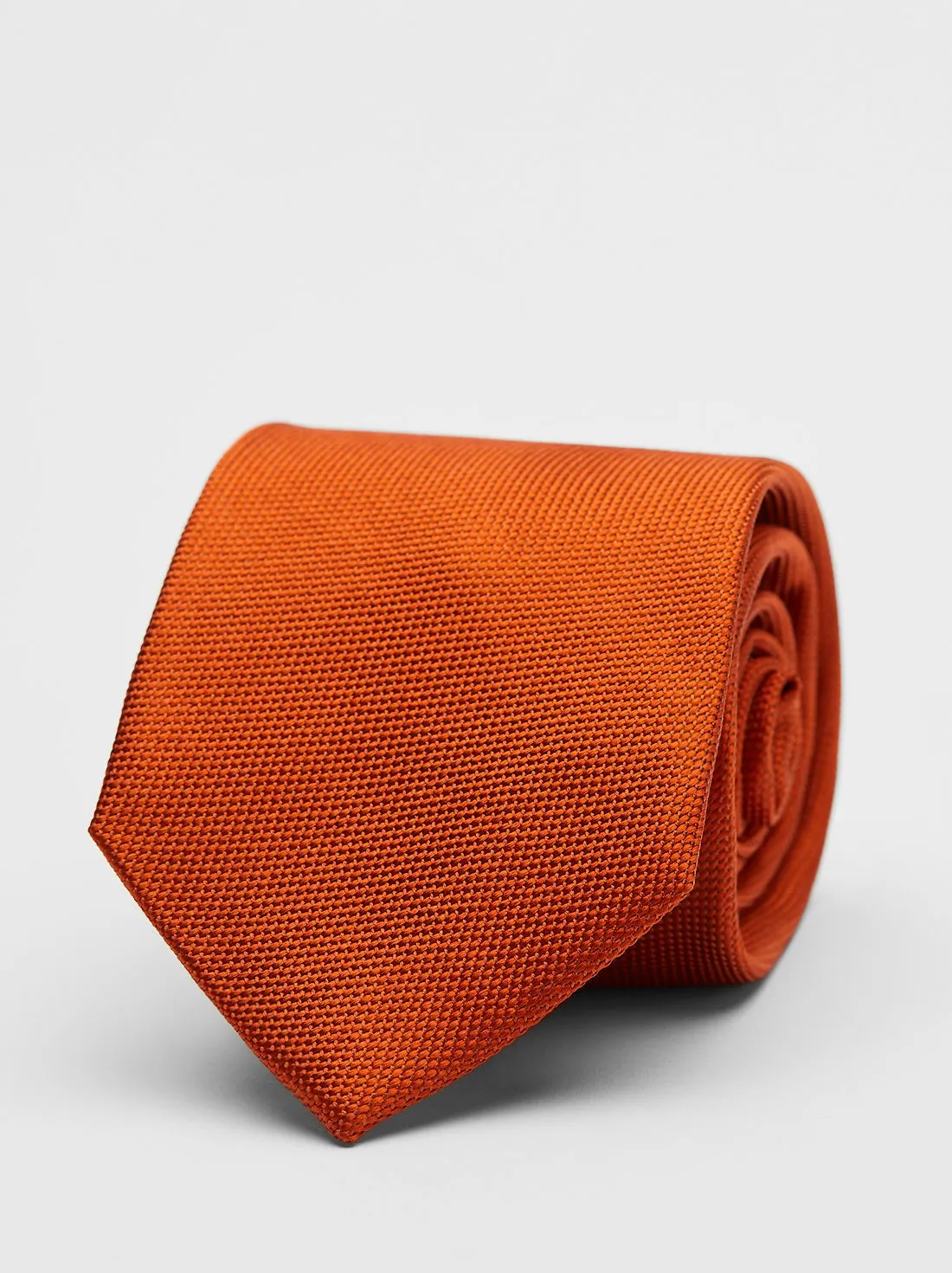 Orange Tie Structure