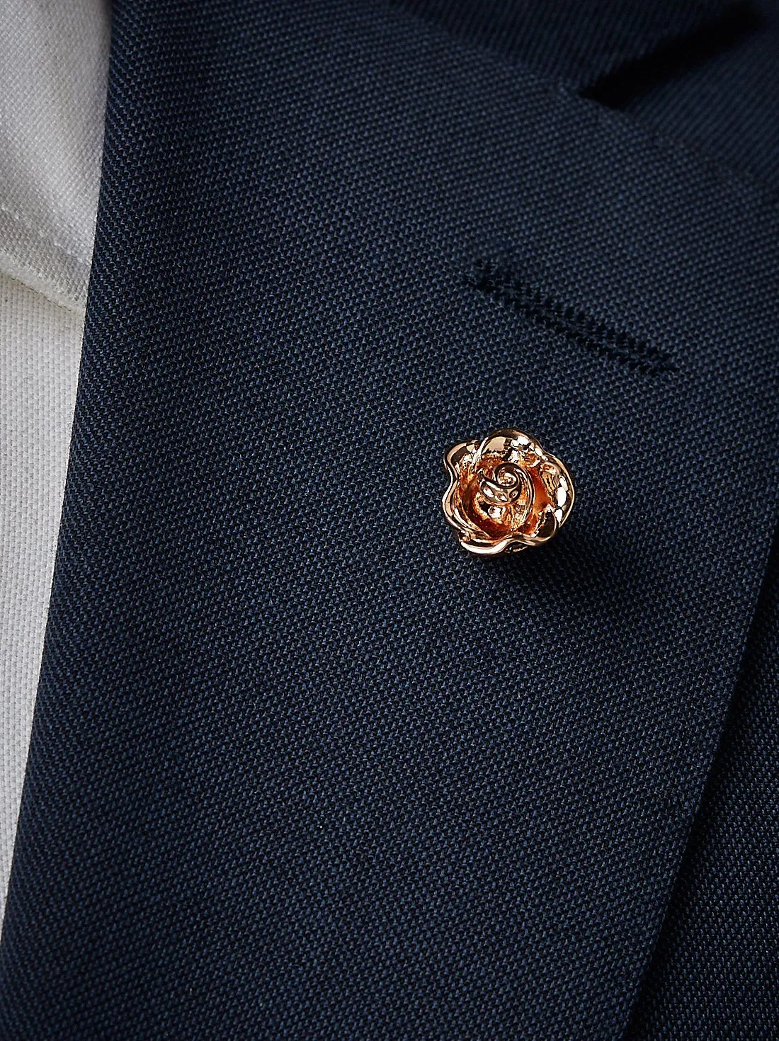 Rosé Lapel Pin Beja