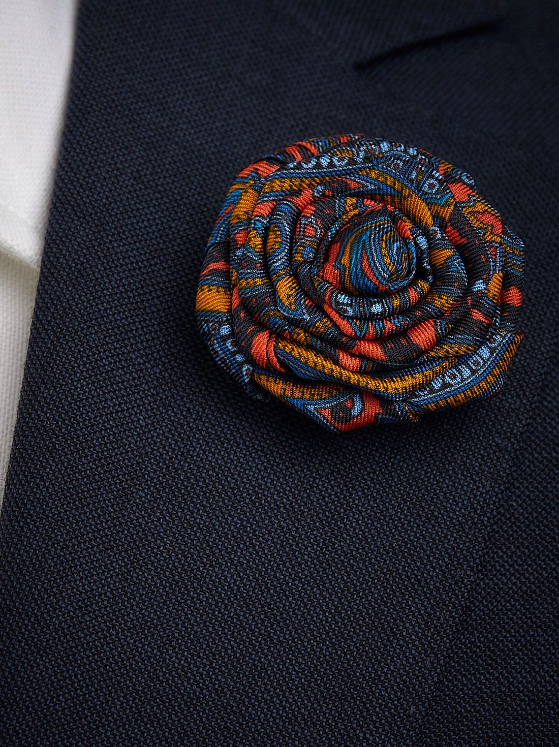 Red & Blue Lapel Pin Parla 