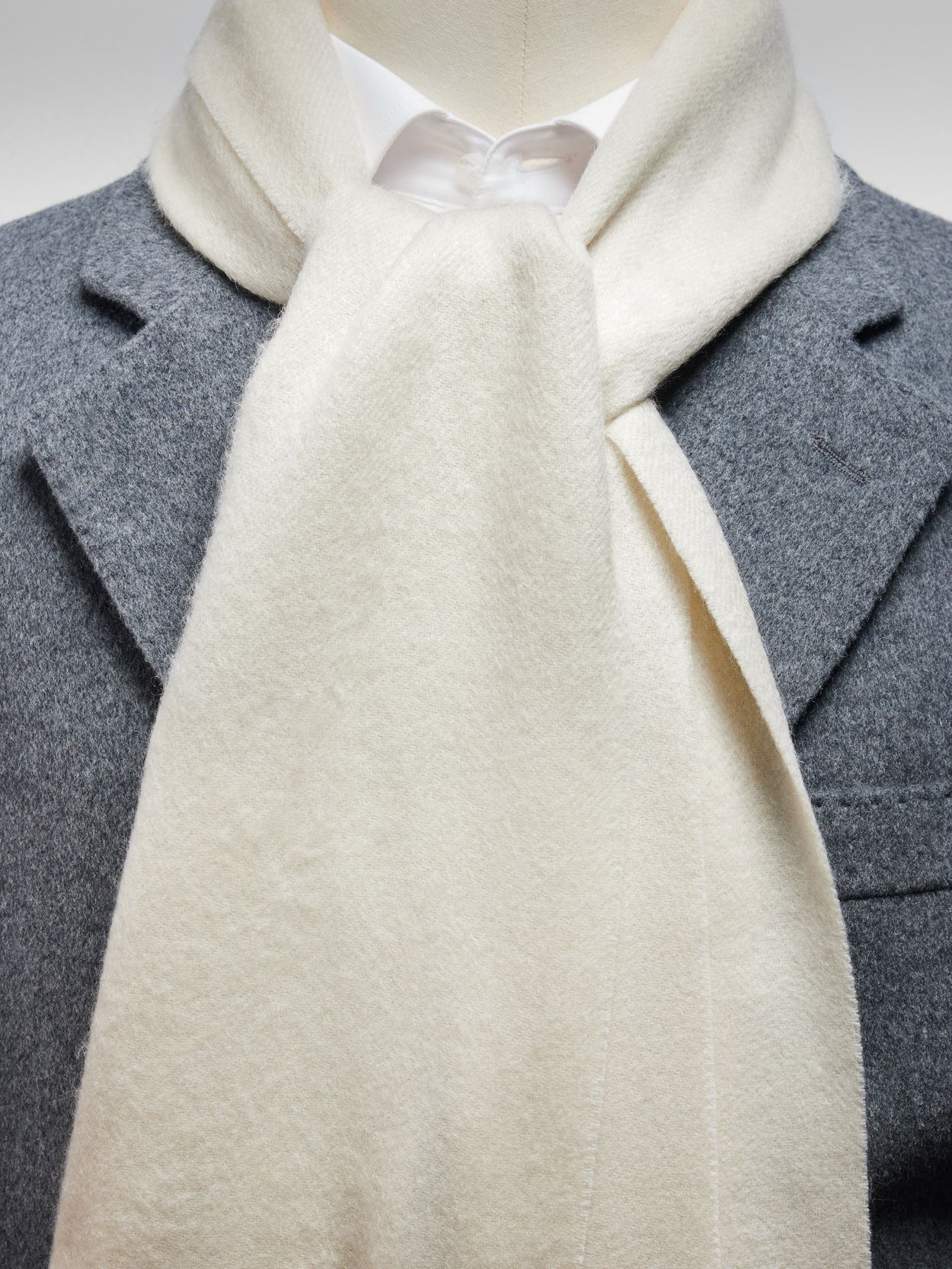 White cashmere scarf clearance mens