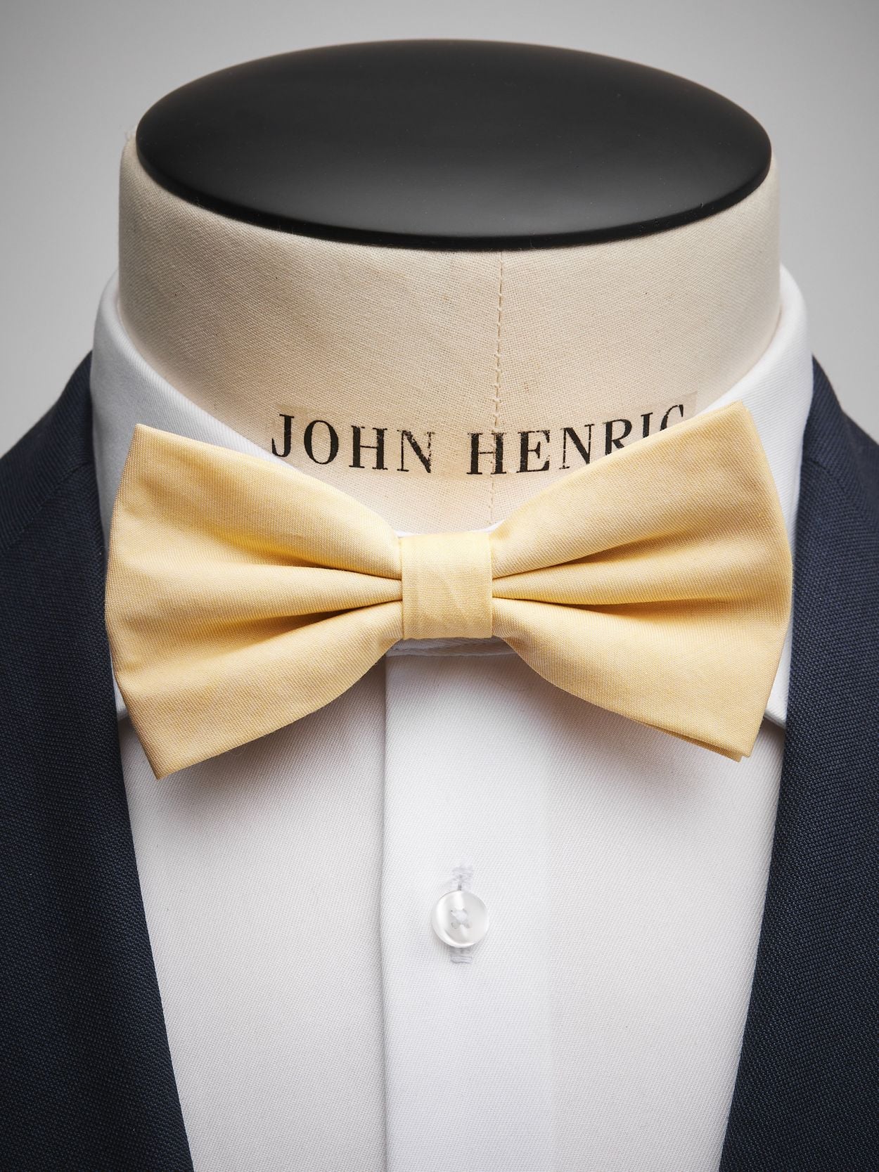 Flugor - Köp fluga för herr online | John Henric