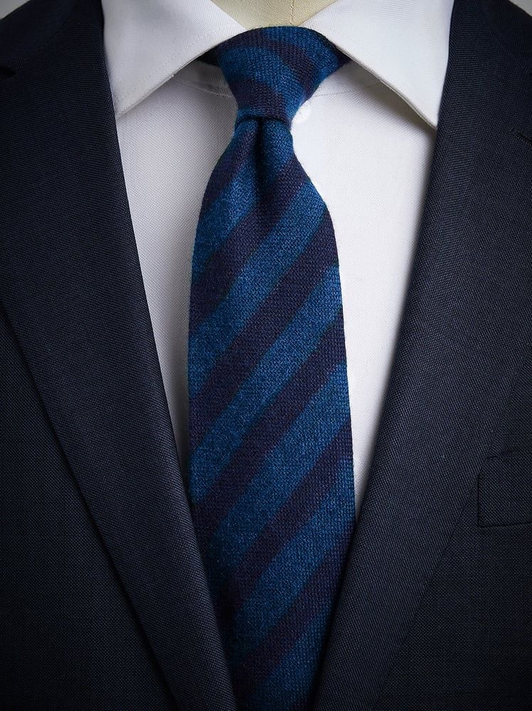 Blaue Krawatte