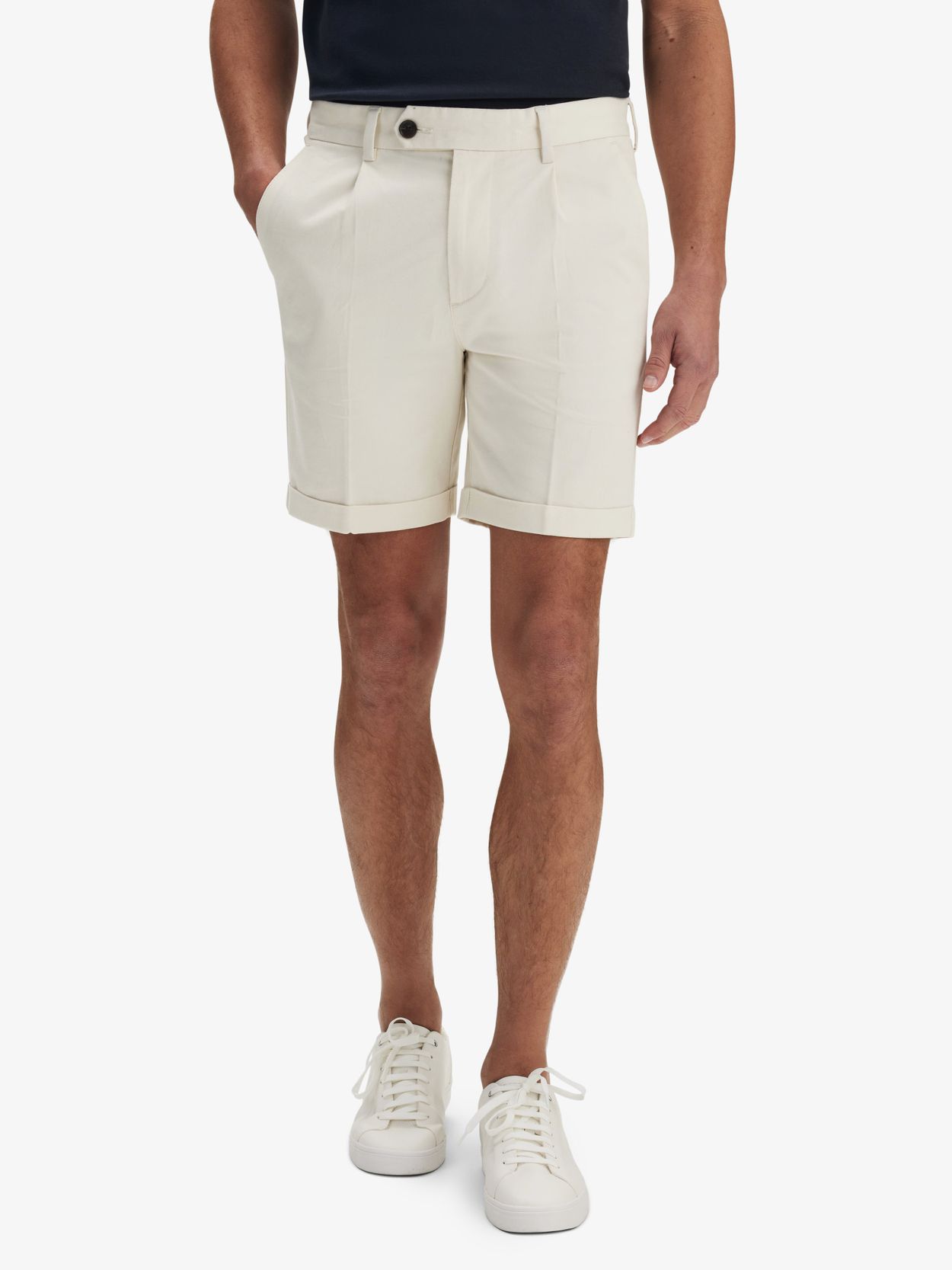 Mens chino hot sale shorts white