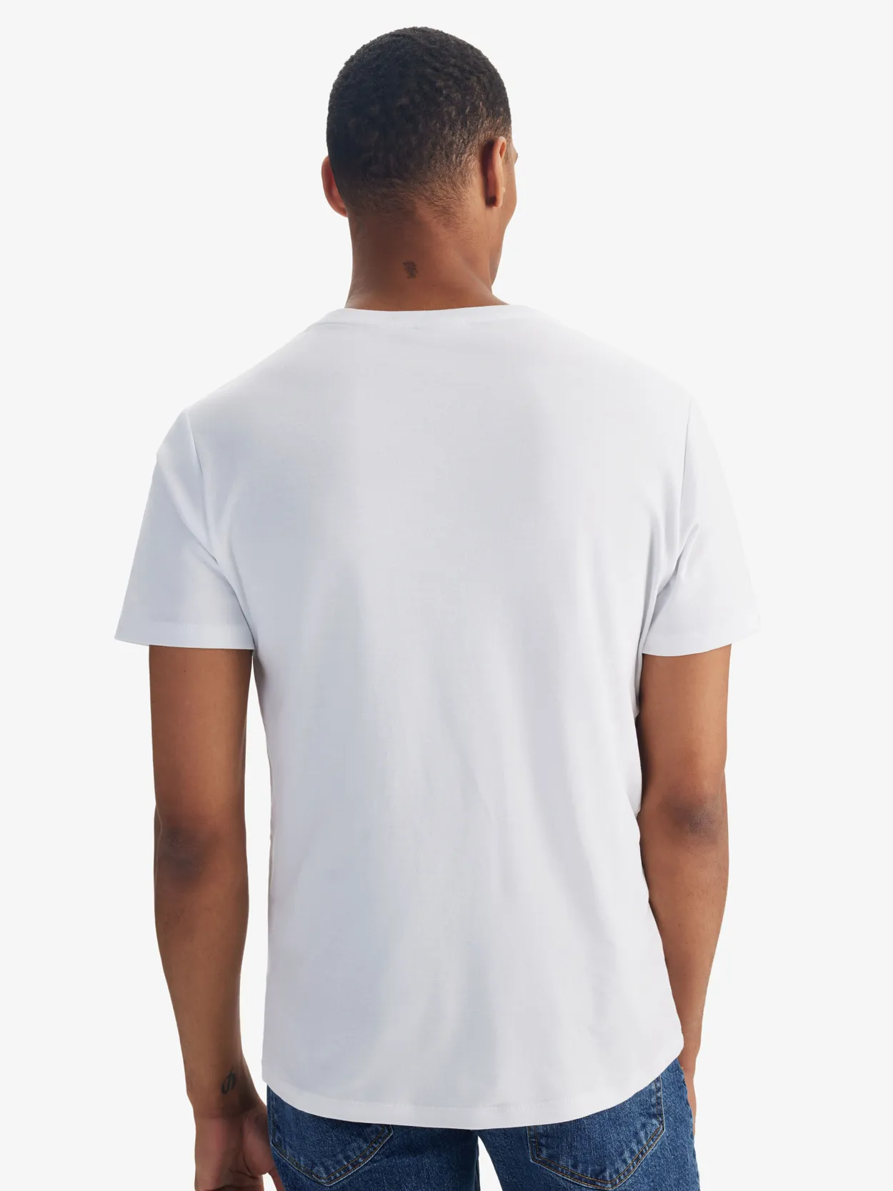 white plain tshirt