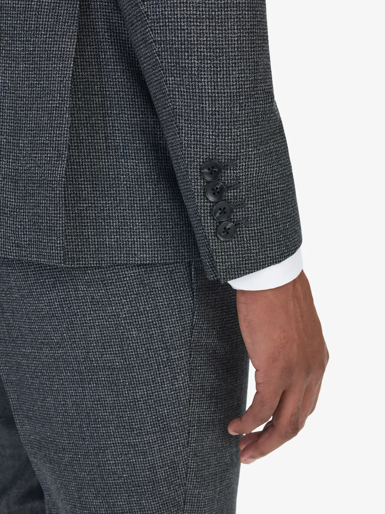 Image number 3 for product Anzug aus grauer und schwarzer Wolle