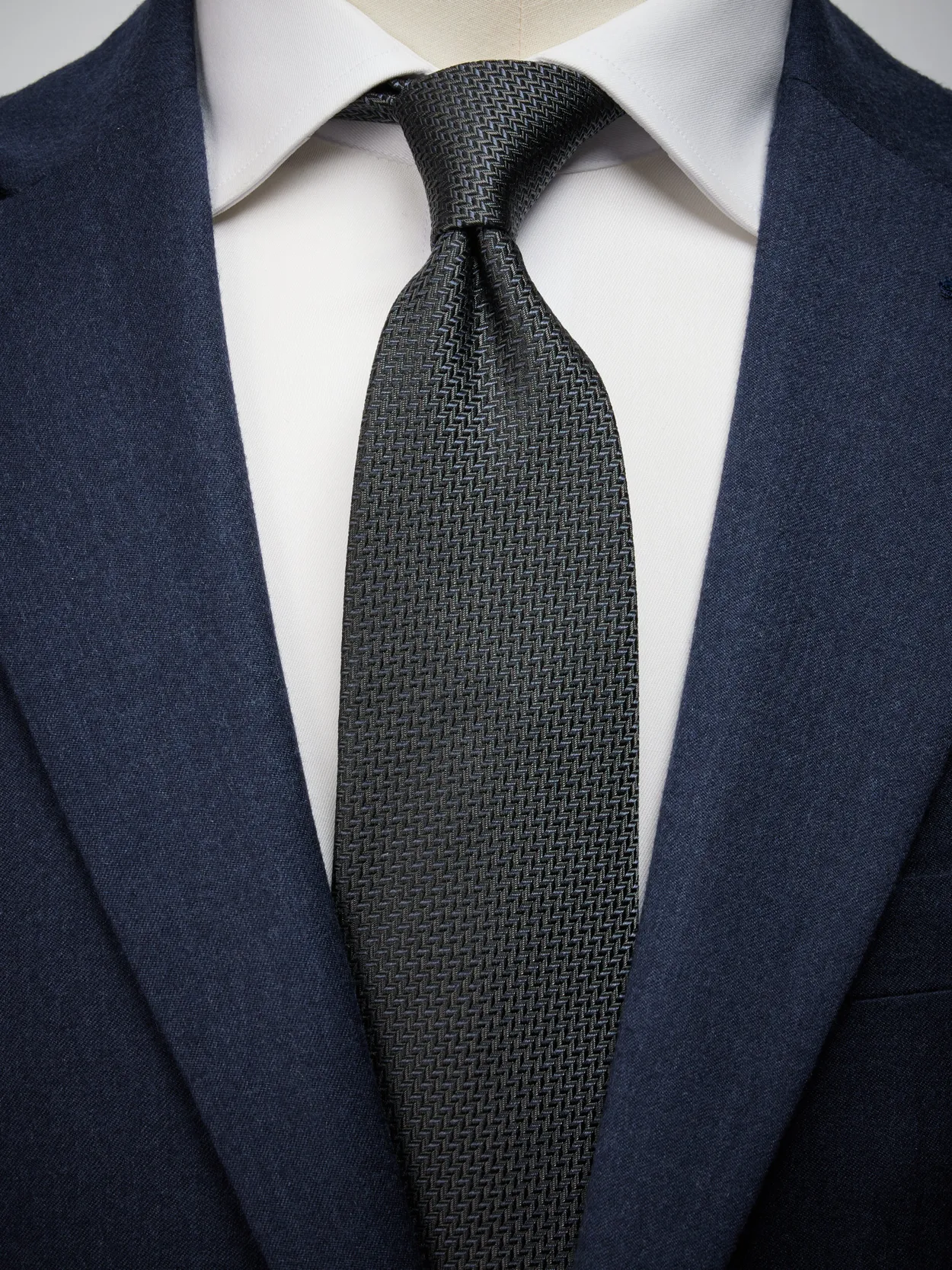 Black Tie Structure