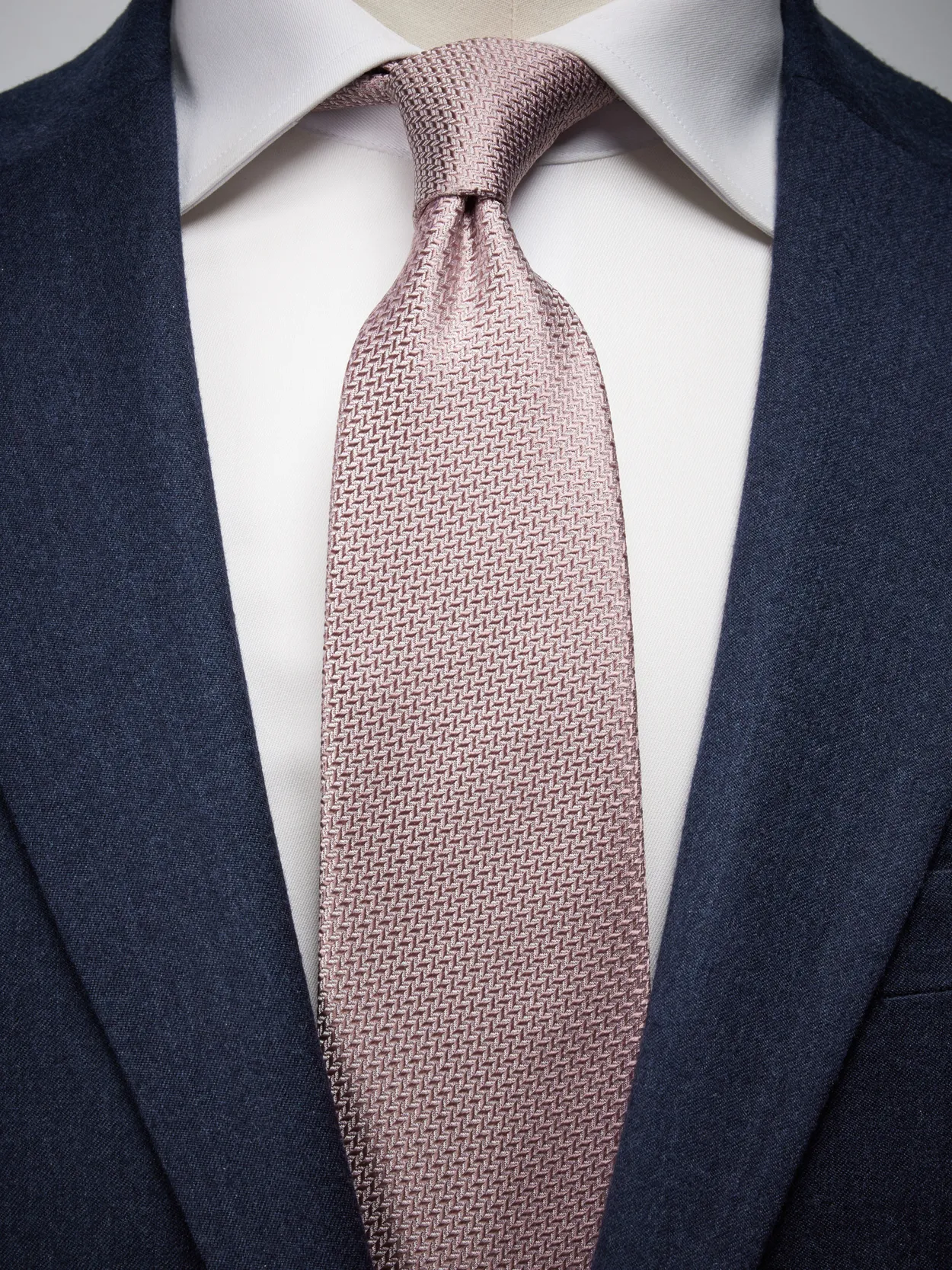 Dusty Pink Tie Structure