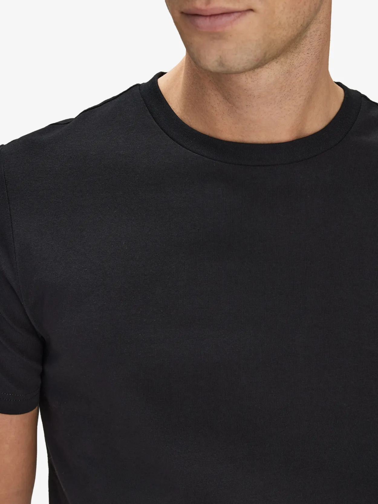 Image number 6 for product 2er-Pack weiße und schwarze T-Shirts