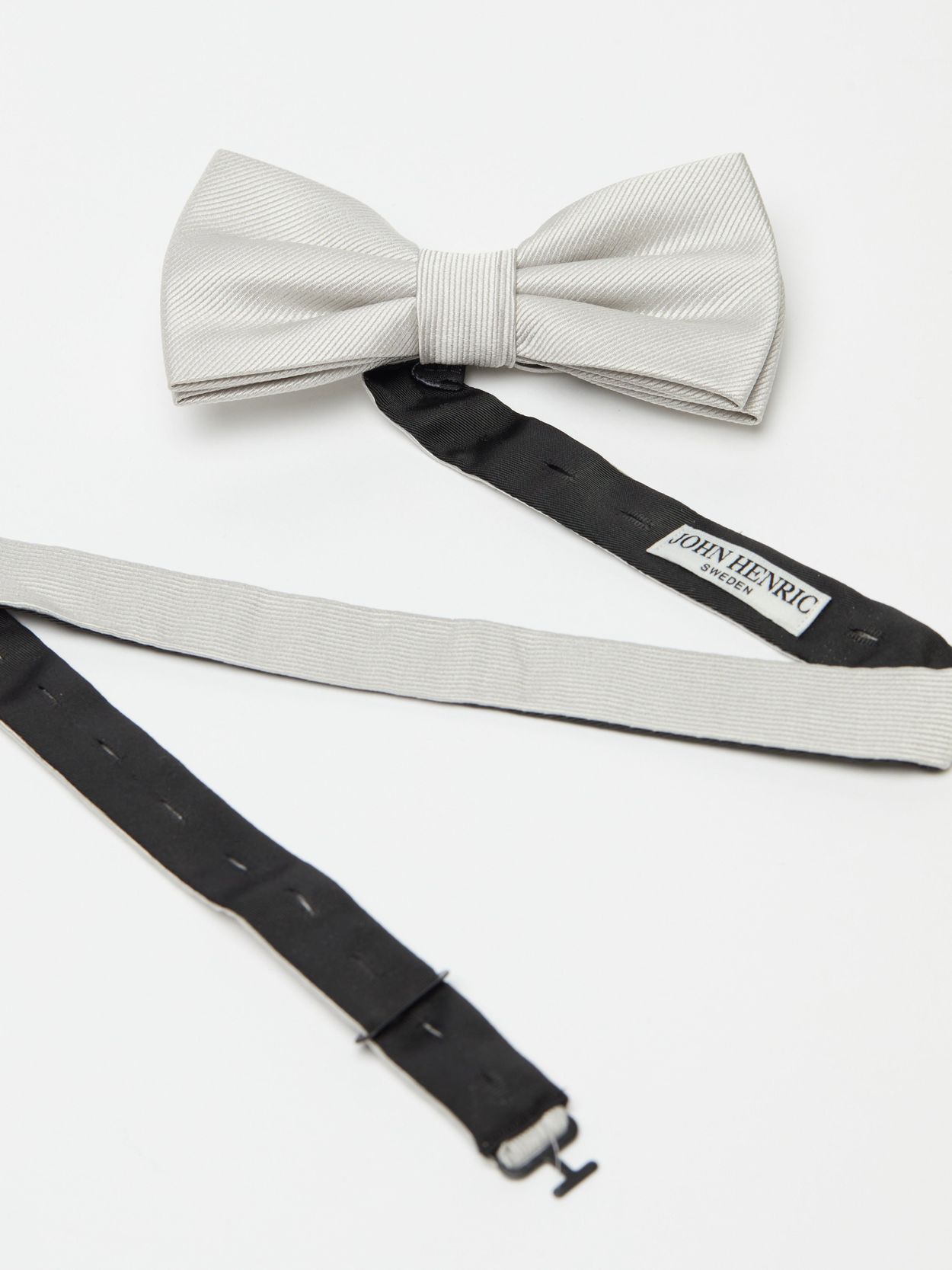 Silver Bow Tie Plain