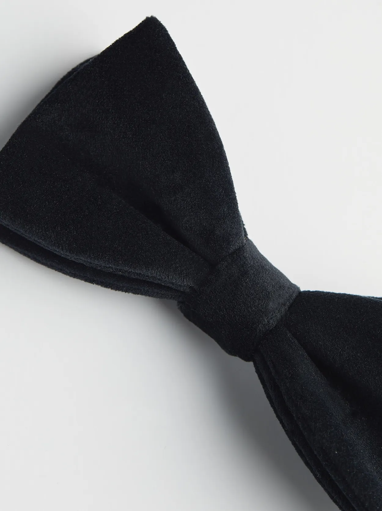 Black Velvet Bow Tie 