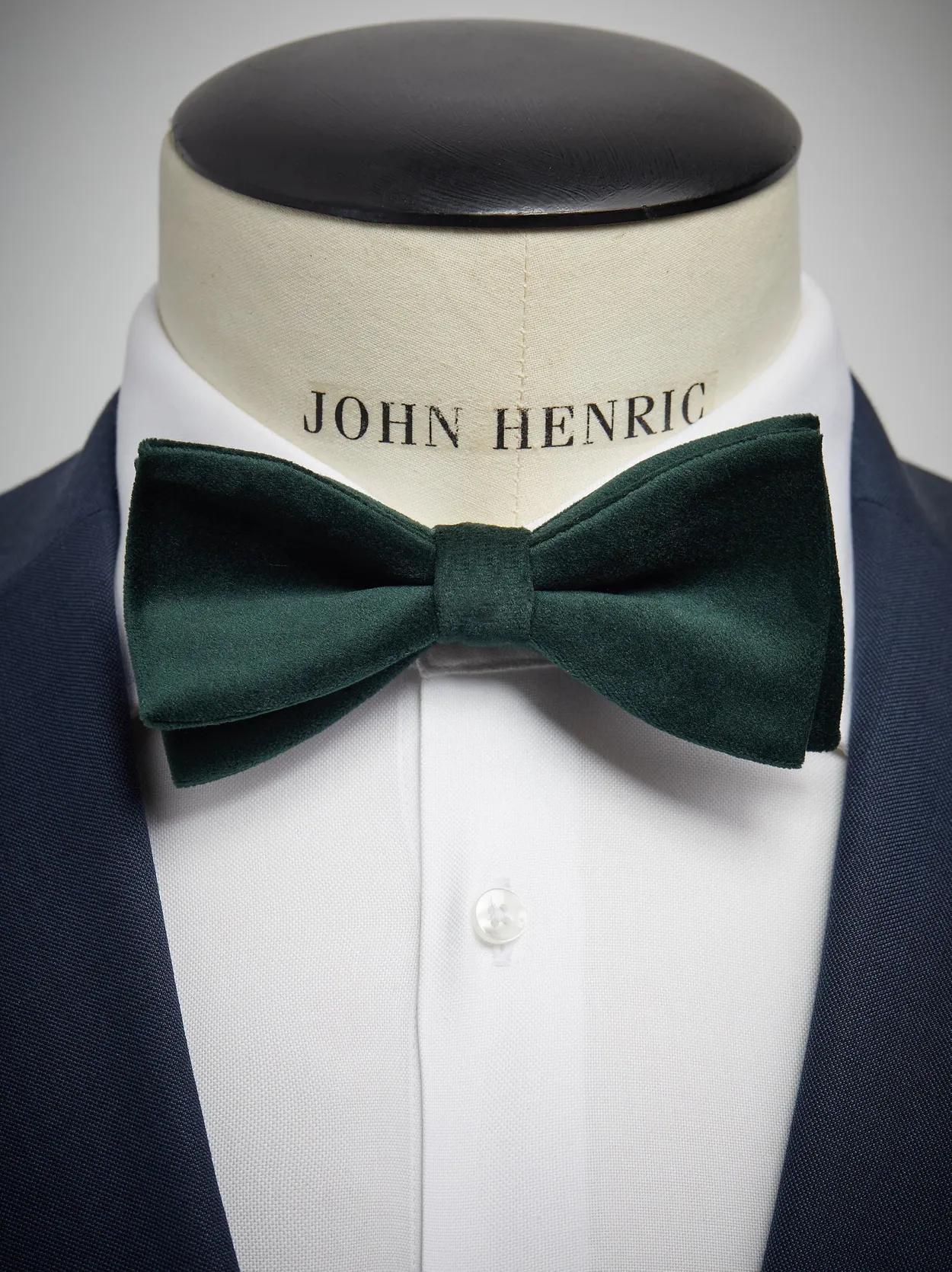 Green Velvet Bow Tie