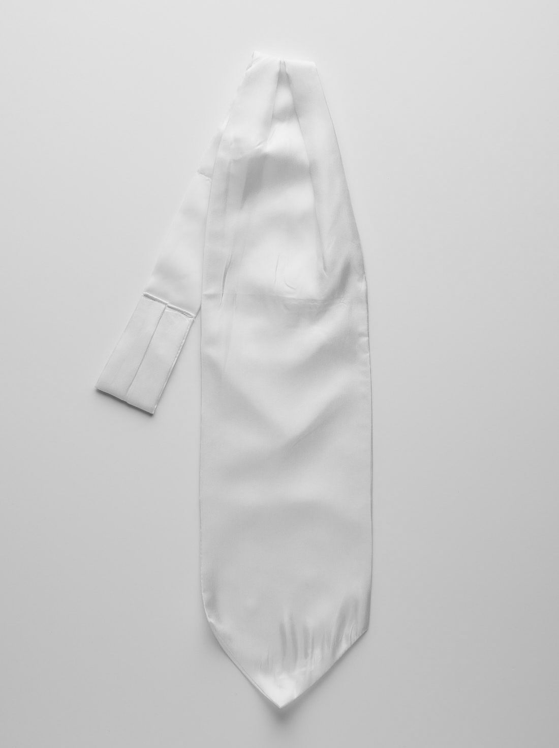 White Ascot Plain