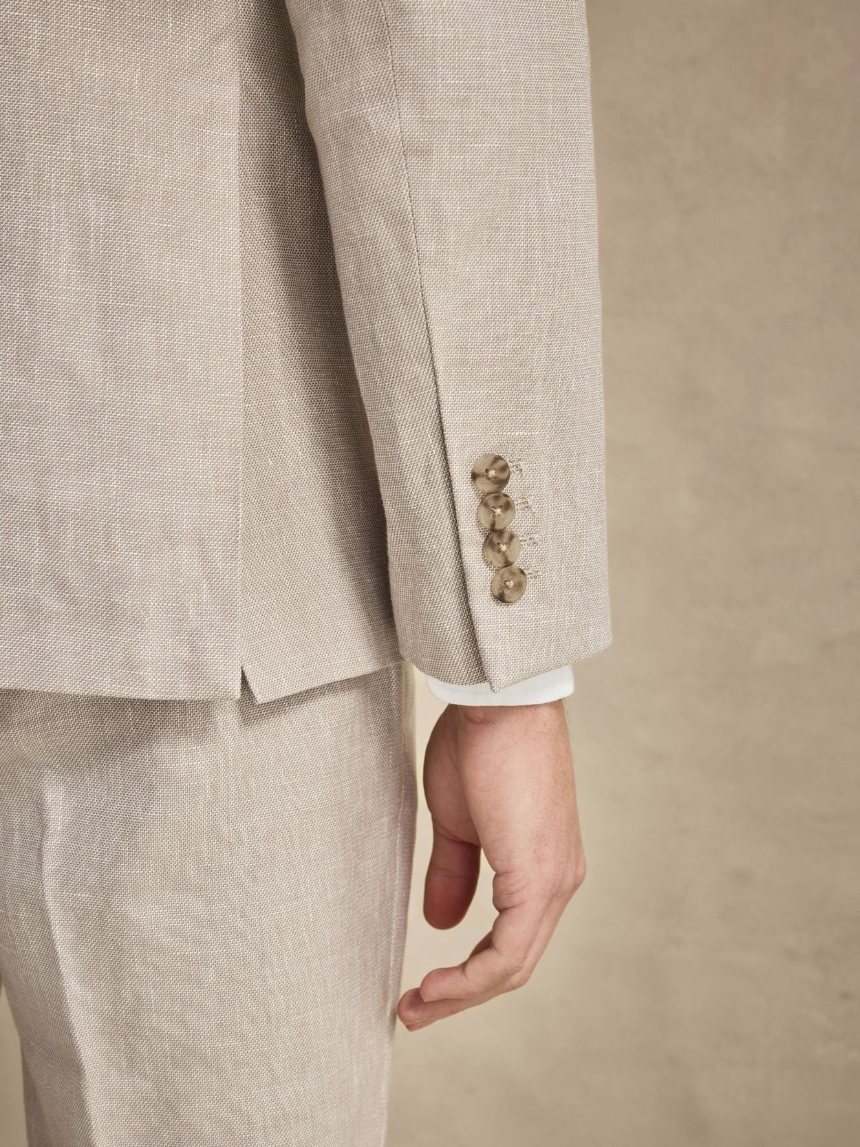 Image number 4 for product Beige Linnekostym