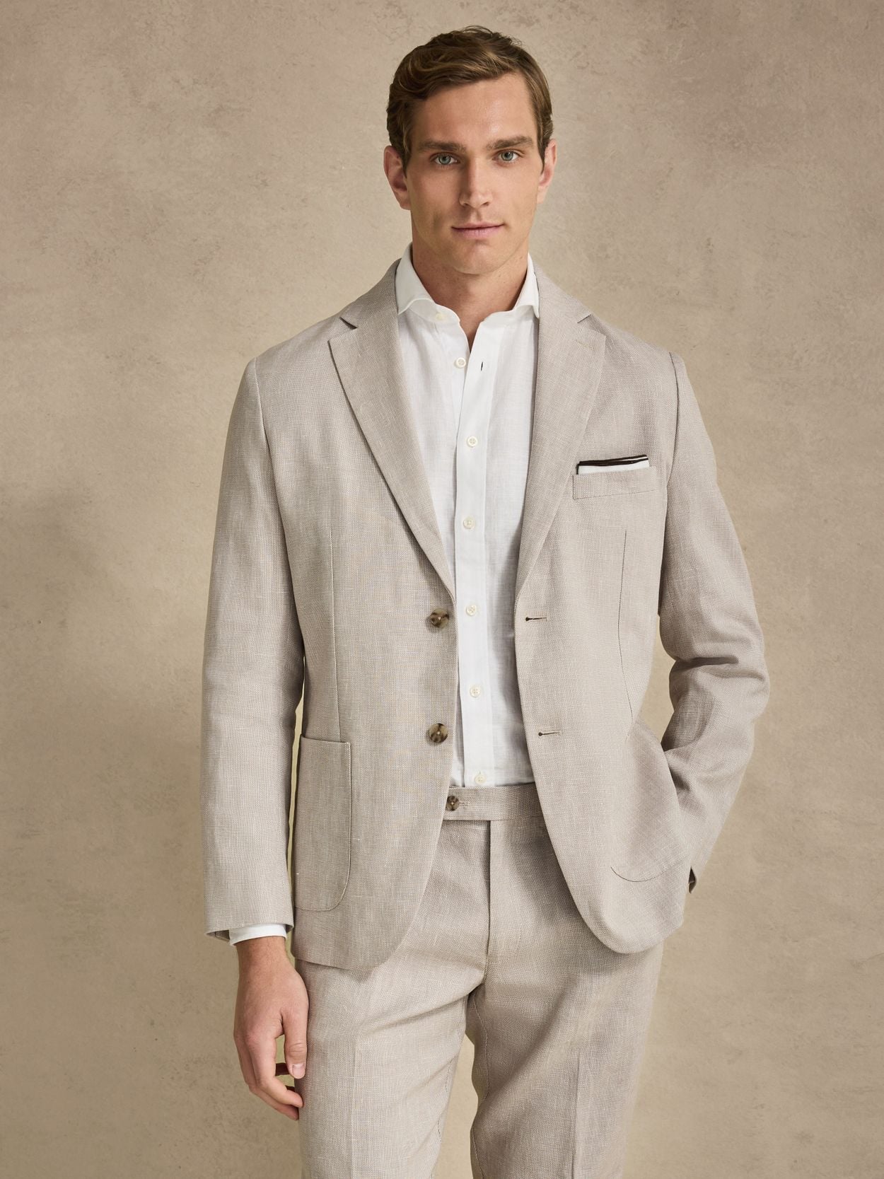 Image number 2 for product Beige Linnekostym