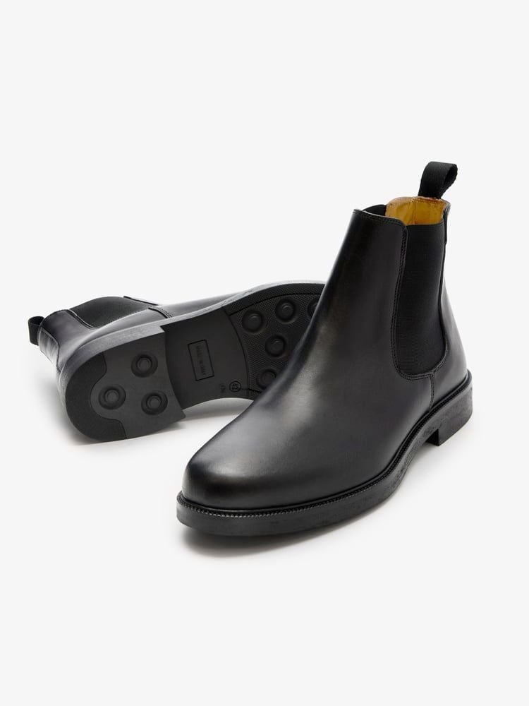 Black Chelsea Boots