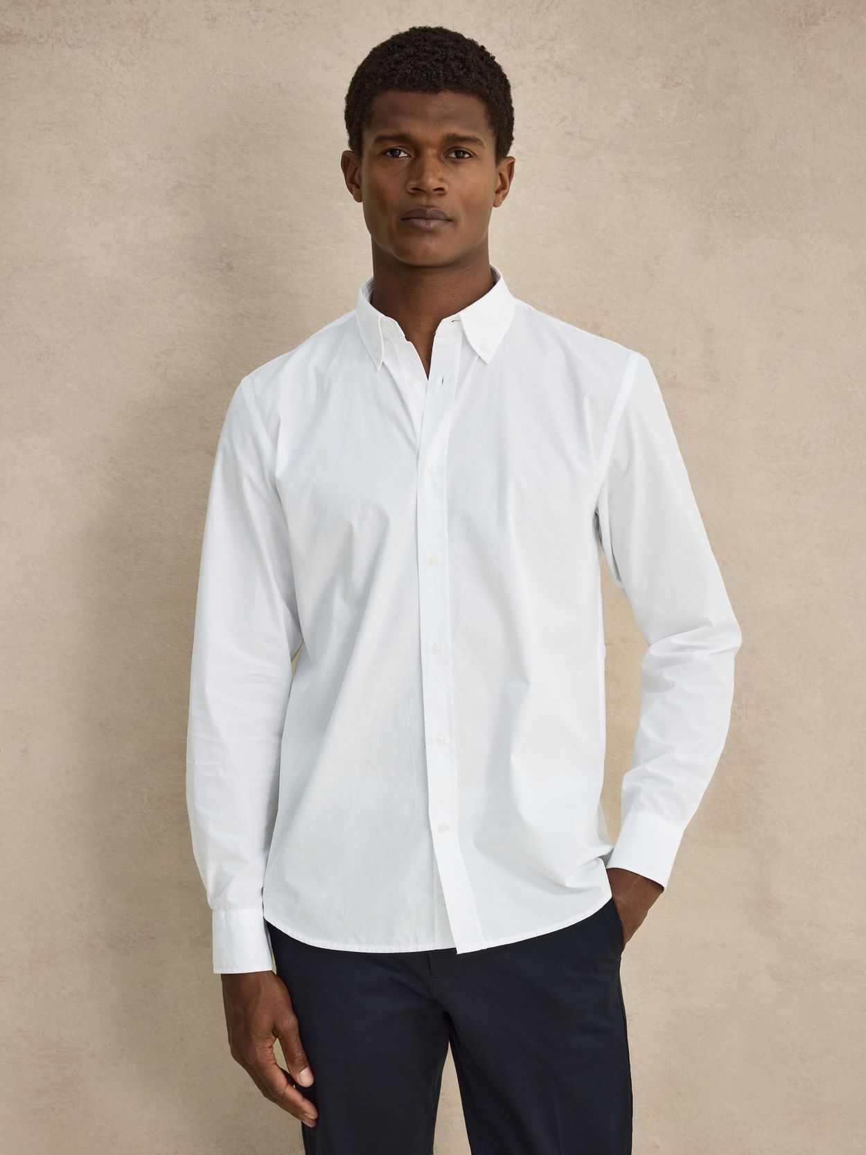 white christmas dresses London-Casual Formal White Non Iron Cotton Shirt