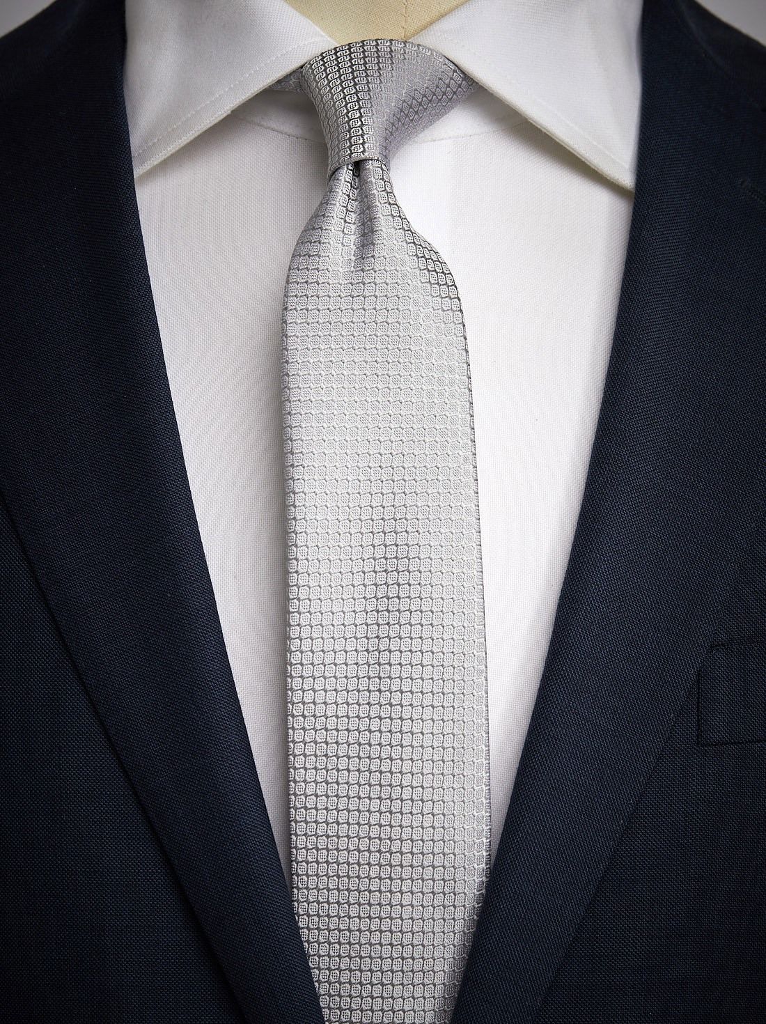 Silver Tie Structure