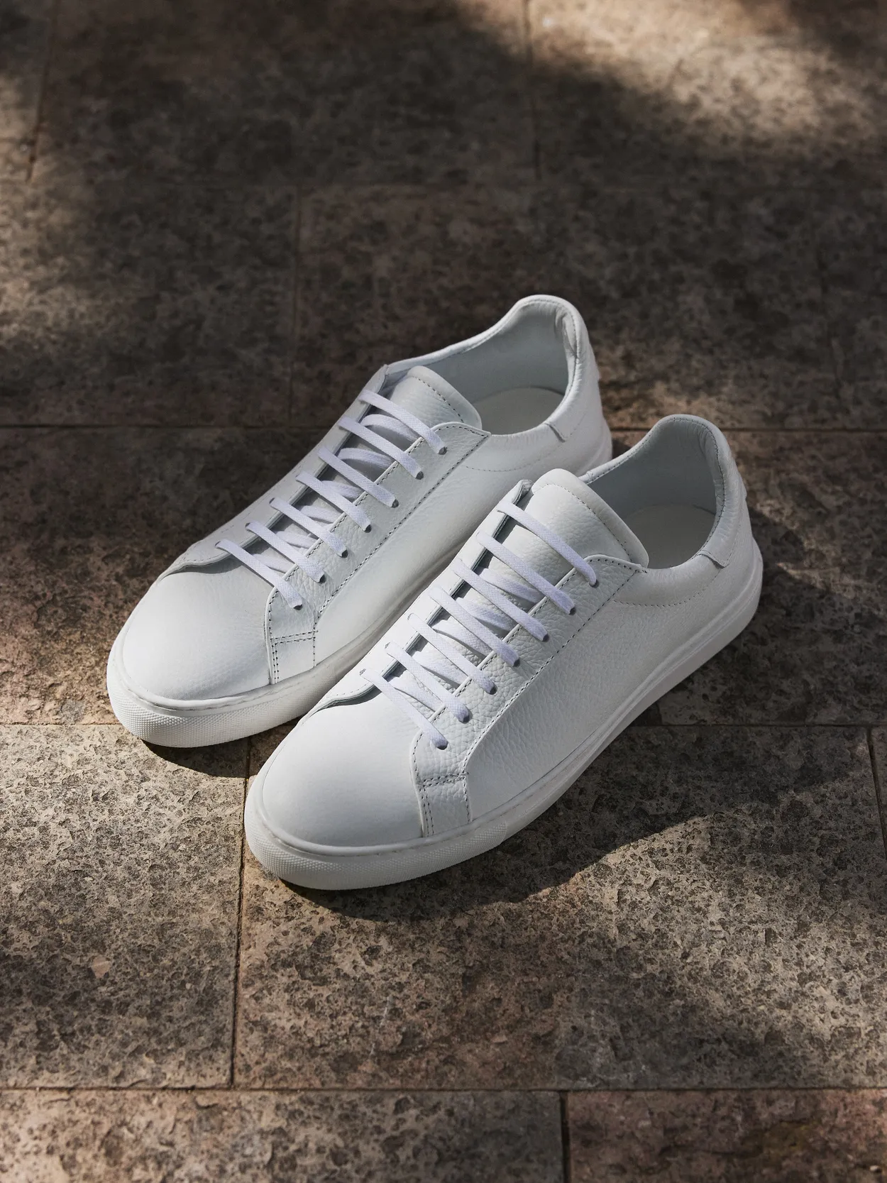 Basic white leather sneakers sales