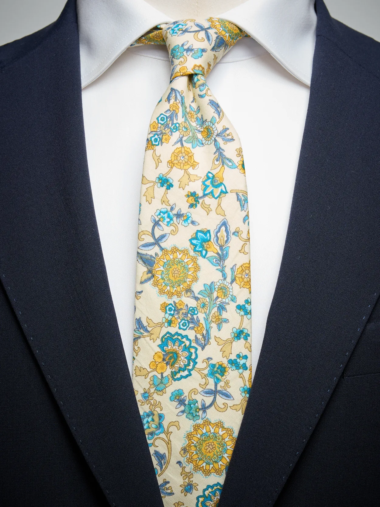 Light Beige Tie Floral