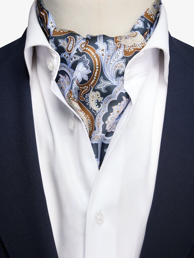 Sininen Ascot