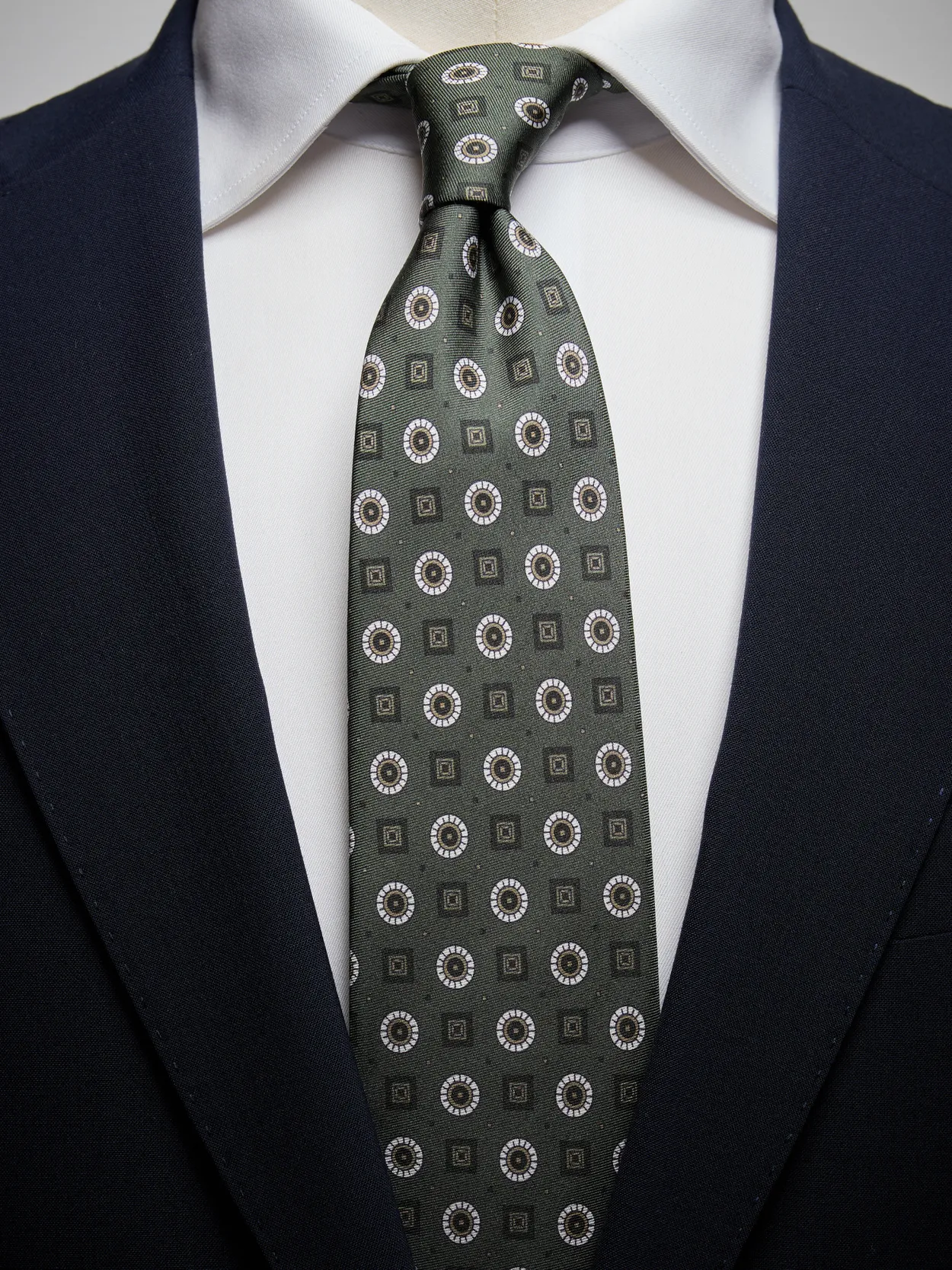 Green Tie Geometric