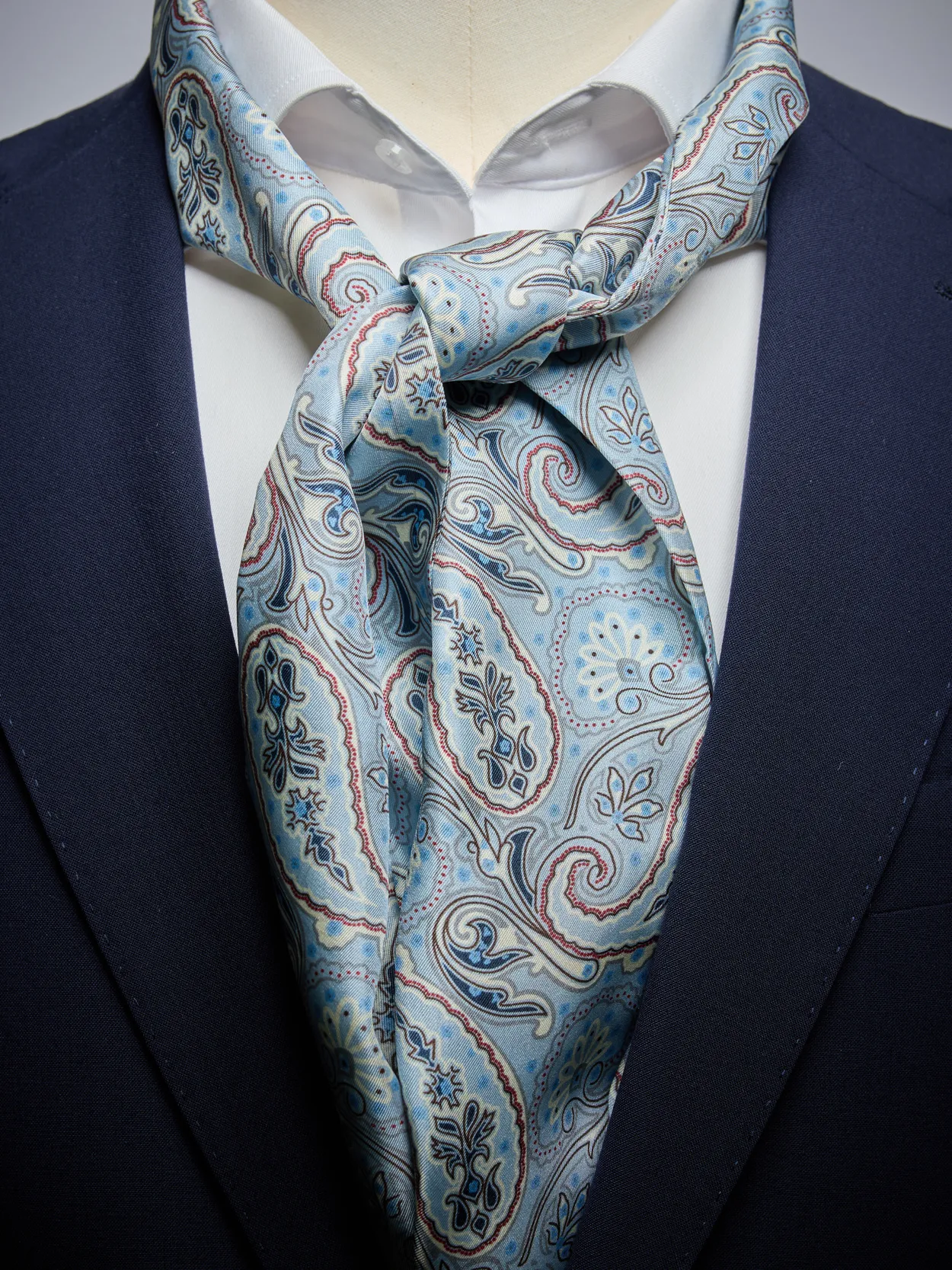 Blauer Paisley Seidenschal