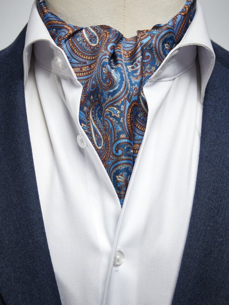 Sininen Ascot