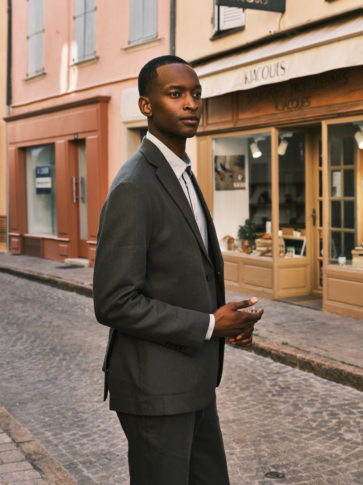 Image number 3 for product Dark Green Linen Suit