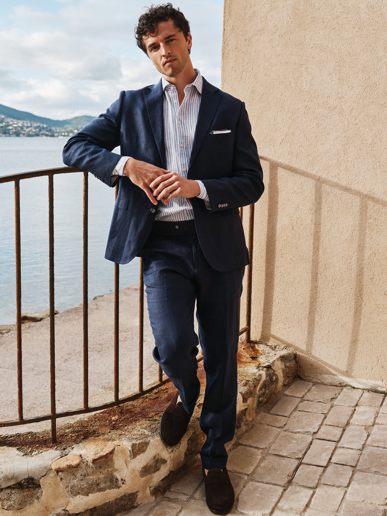 Image number 1 for product Marinblå Linnekostym