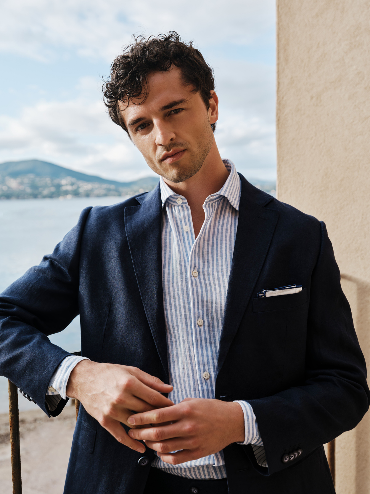 Image number 2 for product Marinblå Linnekostym