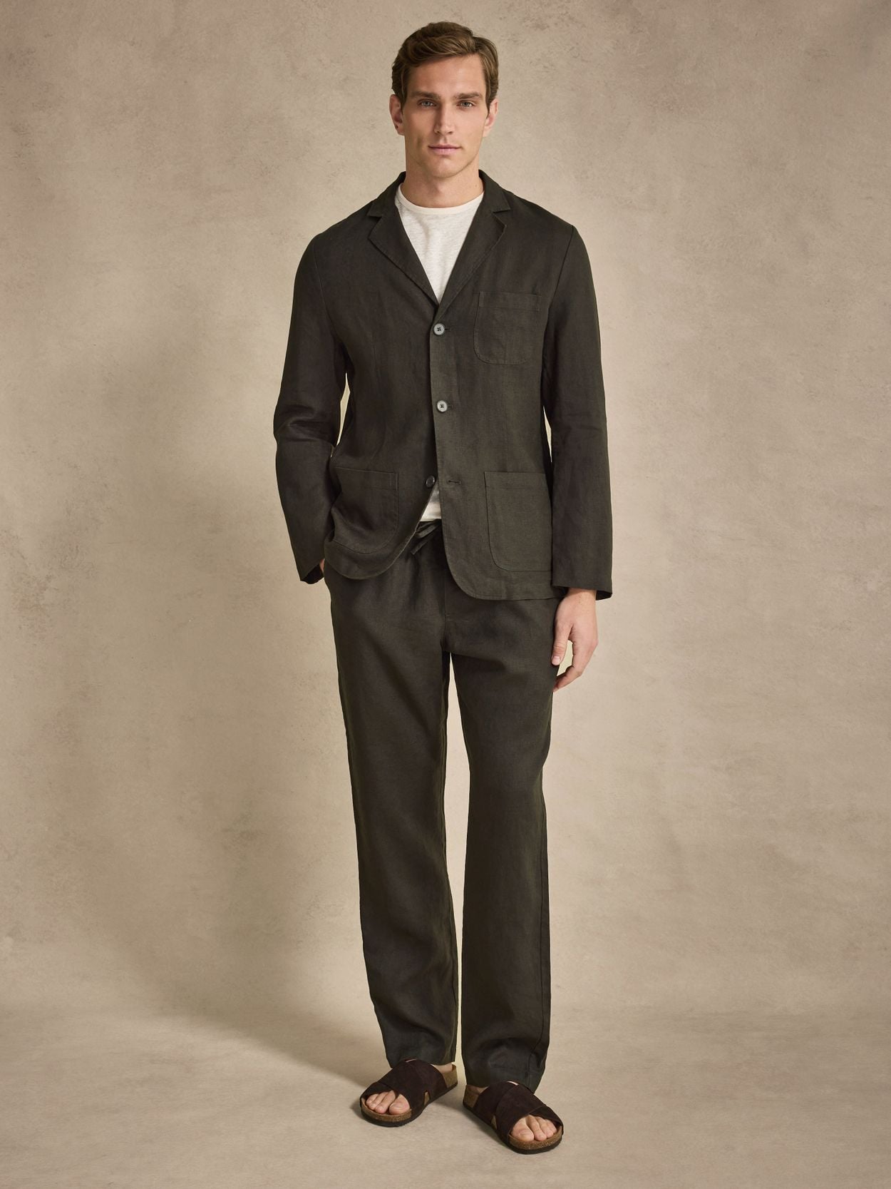 Image number 1 for product Mörkgrön Linnekostym