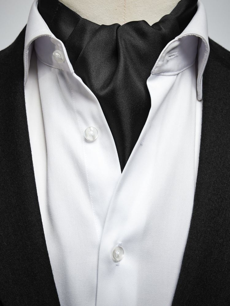 Black Ascot