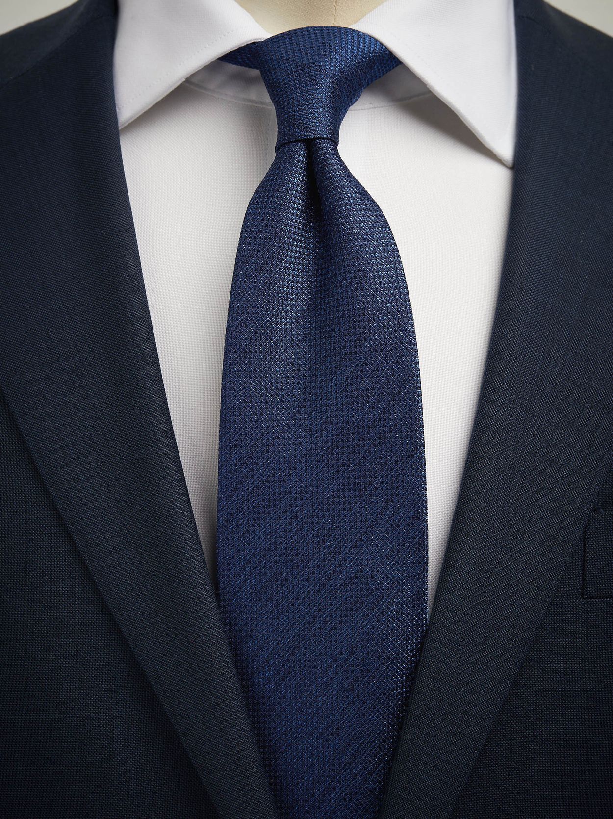 Krawatte mit Blauen Punkten