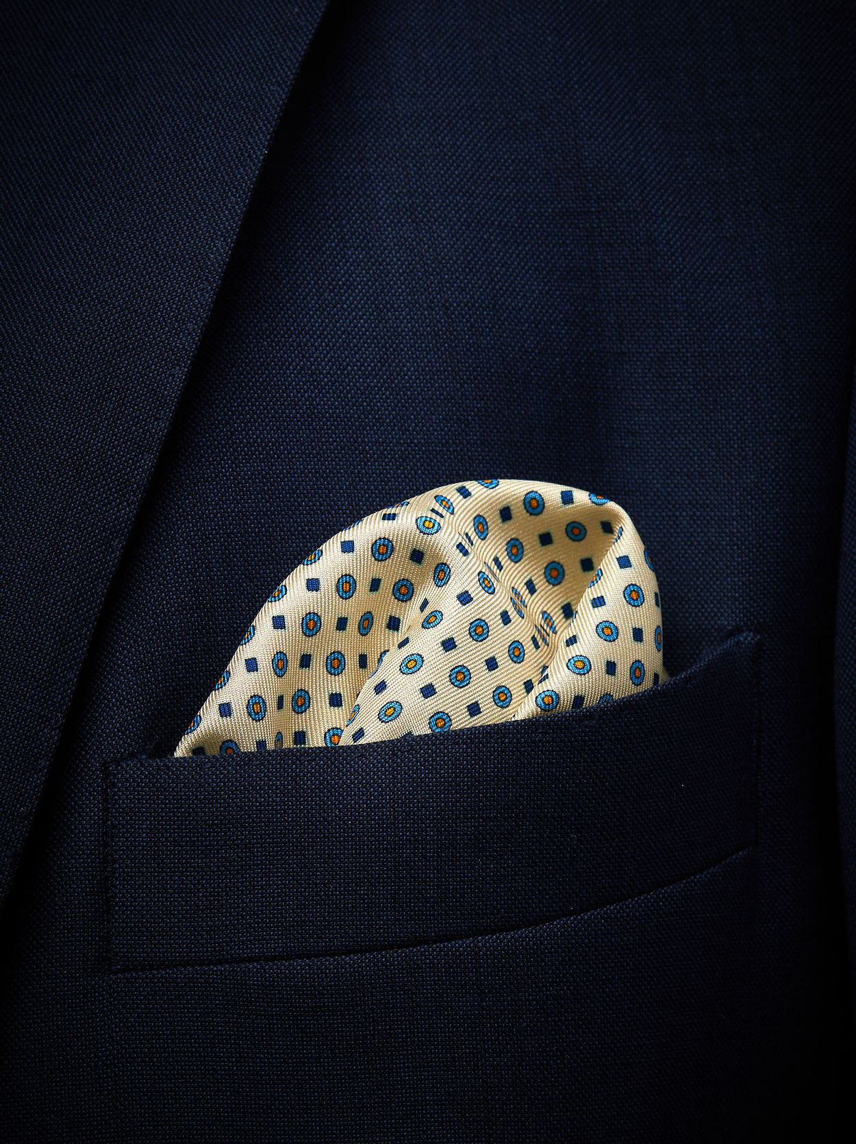 Yellow Pocket Square Motif