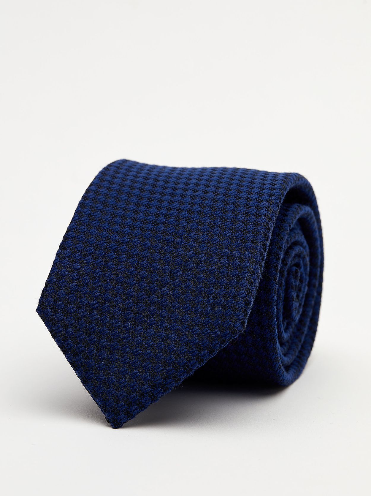 Blue Tie Wool Structure
