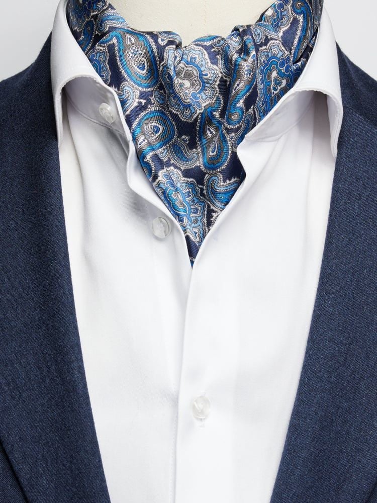 Blauer Ascot