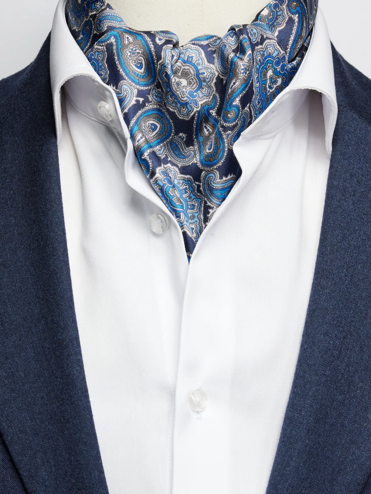 Blauer Paisley Krawattenschal