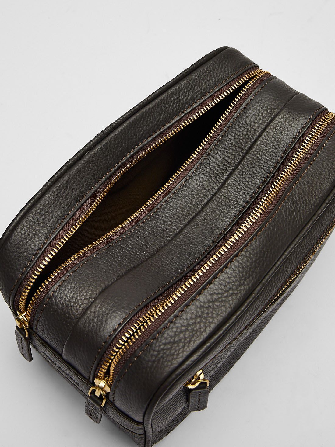 Brown Toiletry Bag Azzo