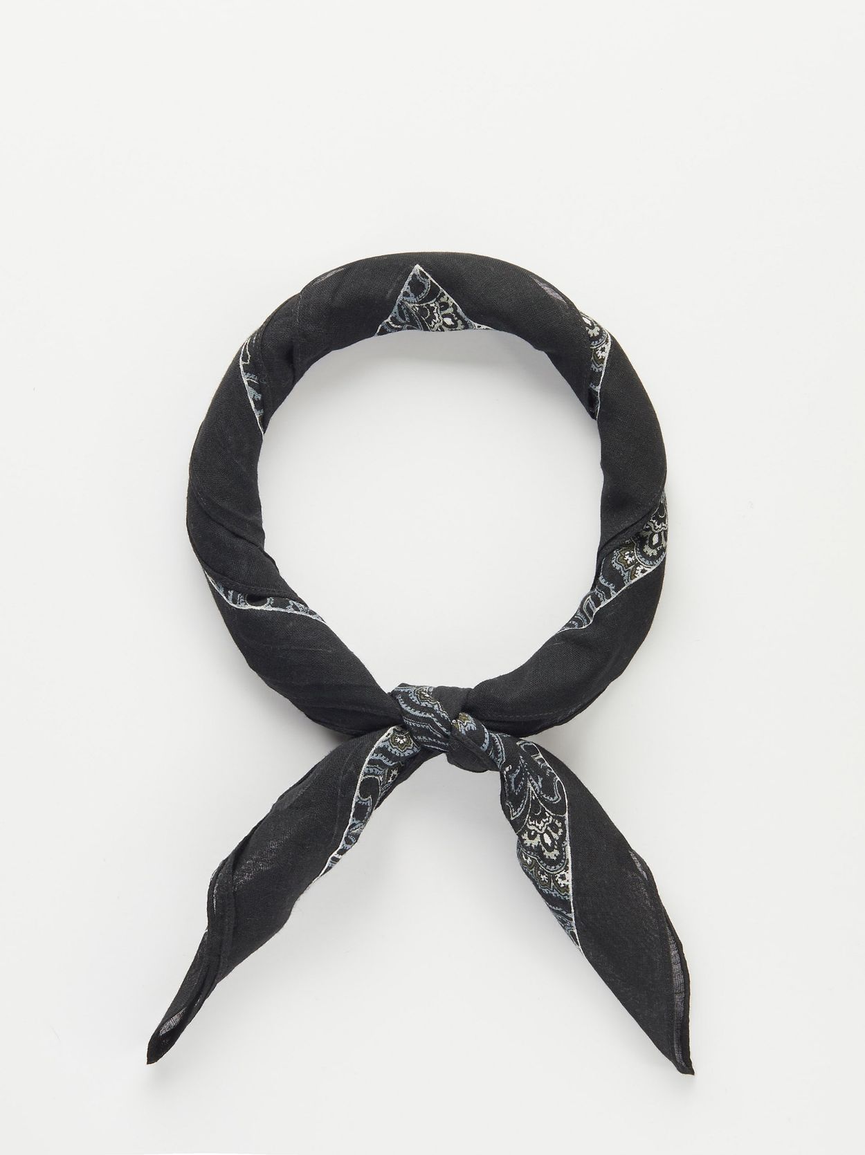 Image in slide number 2 for product Zwarte Bandana Paisley